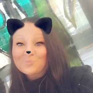 Meet your Posher, Eva